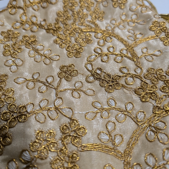 Embroidery pouch - Picture 3 of 5